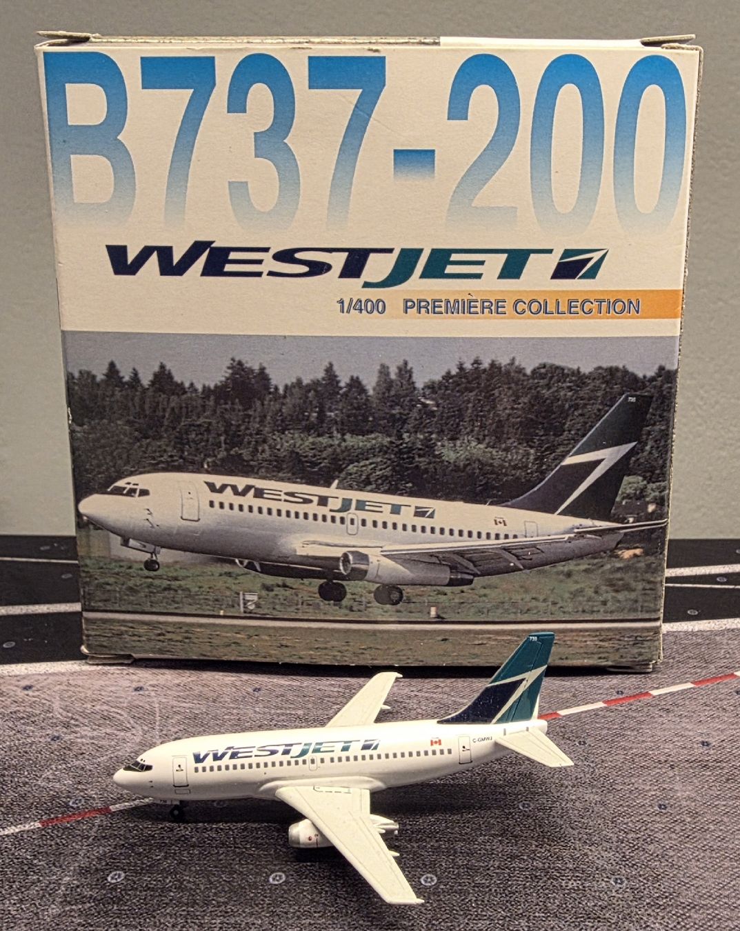 Boeing Kit di modellismo & Modellini statici: Westjet B737-200, 1:400 Premiere Collection – Usato da Männedorf venduto da Modellbau-wyss