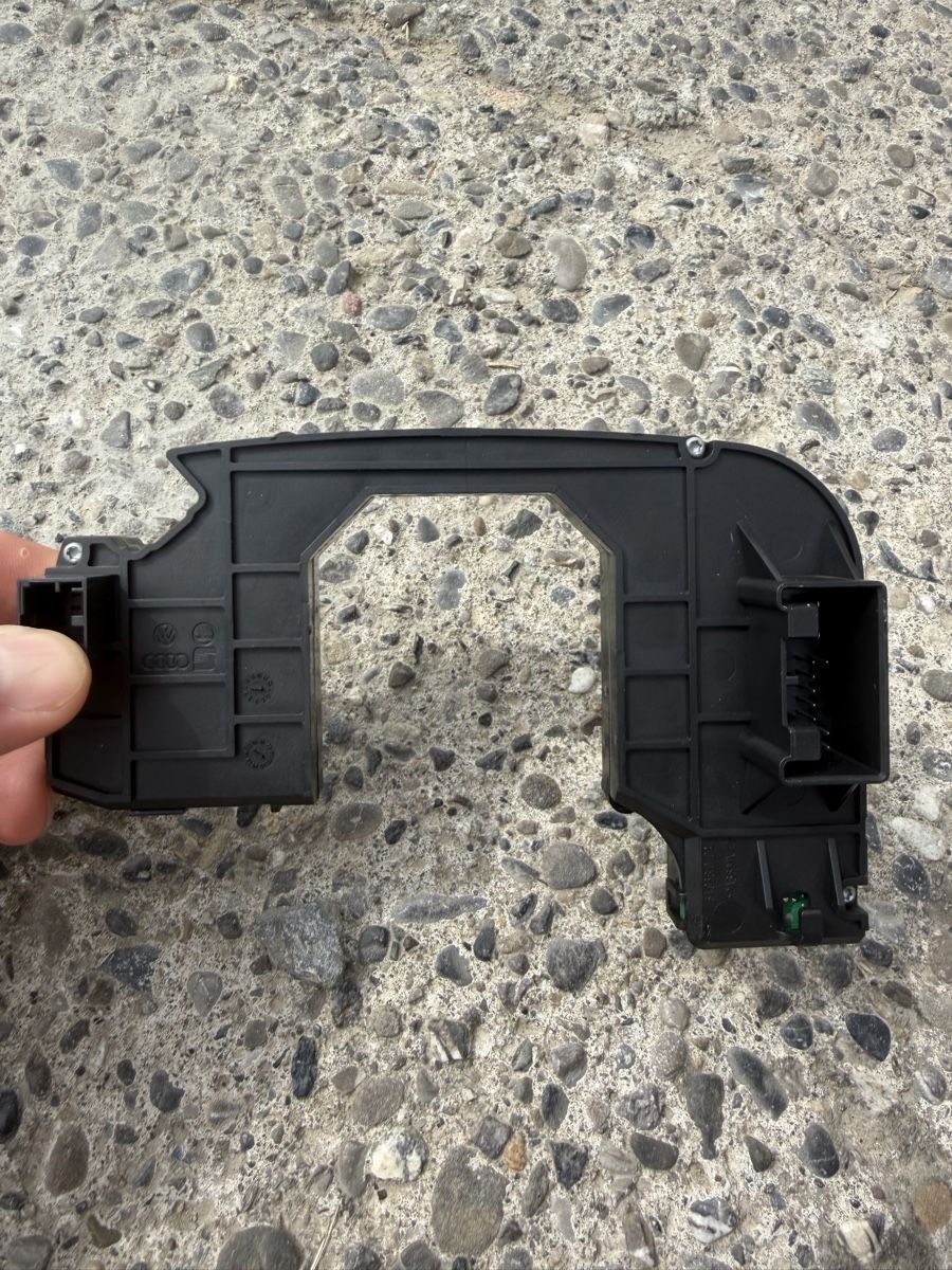 Audi Tutti pezzi di ricambio auto: Audi A4 B6 8E Lenksäulensteuergerät 8E0953549S Bordcomputer – Usato da Abtwil AG venduto da flo_jp6f 3