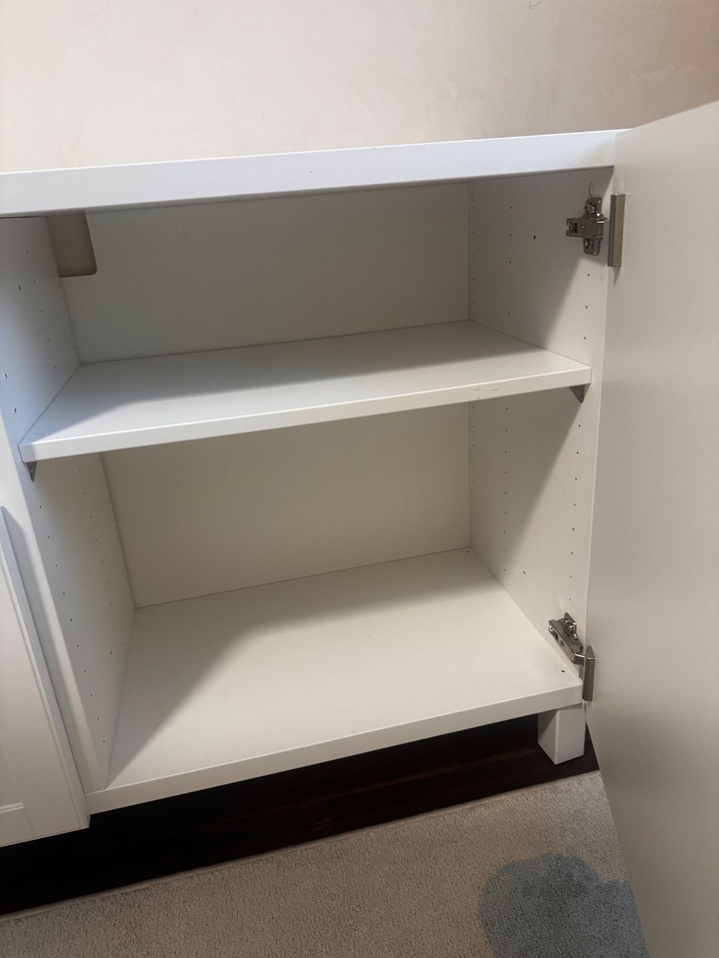 Ikea Cassettiere: Ikea Besta – Usato da Zürich venduto da robyy 3