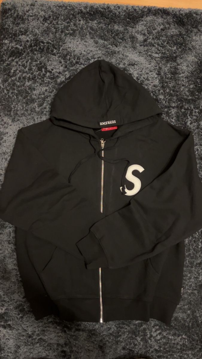 Pullover & Sweatshirts: Supreme Hoddie  – Neu und originalverpackt aus Zollikofen von Metrooo