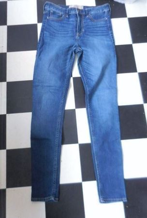 s.Masse Gr. 34 / 36 HOLLISTER Jeans W27L31Bund einfach 38cm