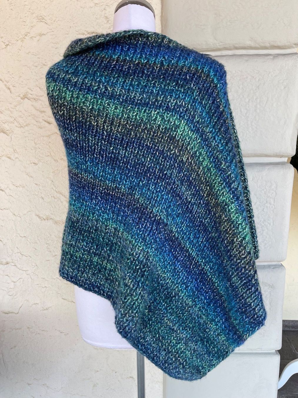 Altro in Moda donna: Poncho – Nuovo (secondo la descrizione) da Urnäsch venduto da pas_5r9c 2