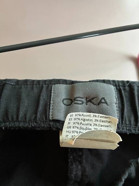Oska Pantaloni: Schwarze Oska Hose in der Grösse 3 – Usato da Schüpfen venduto da Gaertli7 3