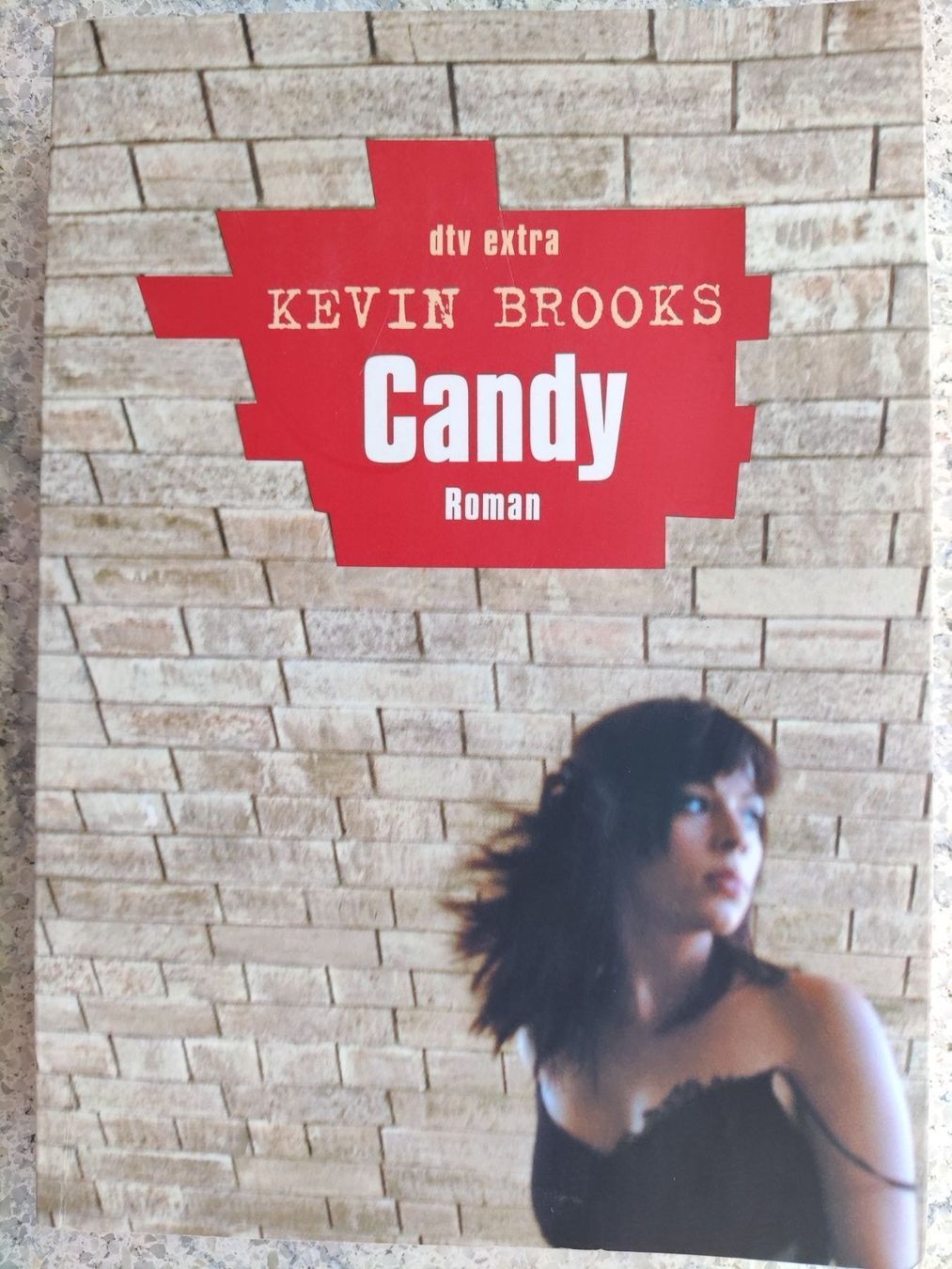 Libri: Kevin Brooks Candy – Usato da Basel venduto da Alacant