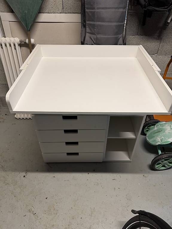 Tables à langer & accessoires: Table à langer IKEA smastad  – D'occasion à Genève par men_xp7d 1