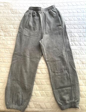 Jogging gris taille XS tres bonne etat