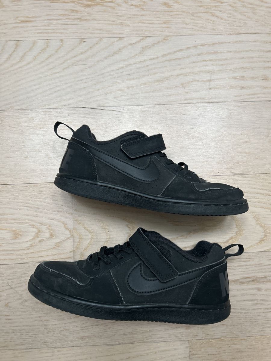 Nike Scarpe per ragazzi: NikeGrösse 32, schwarz. – Usato da Muri AG venduto da Mkikus 1