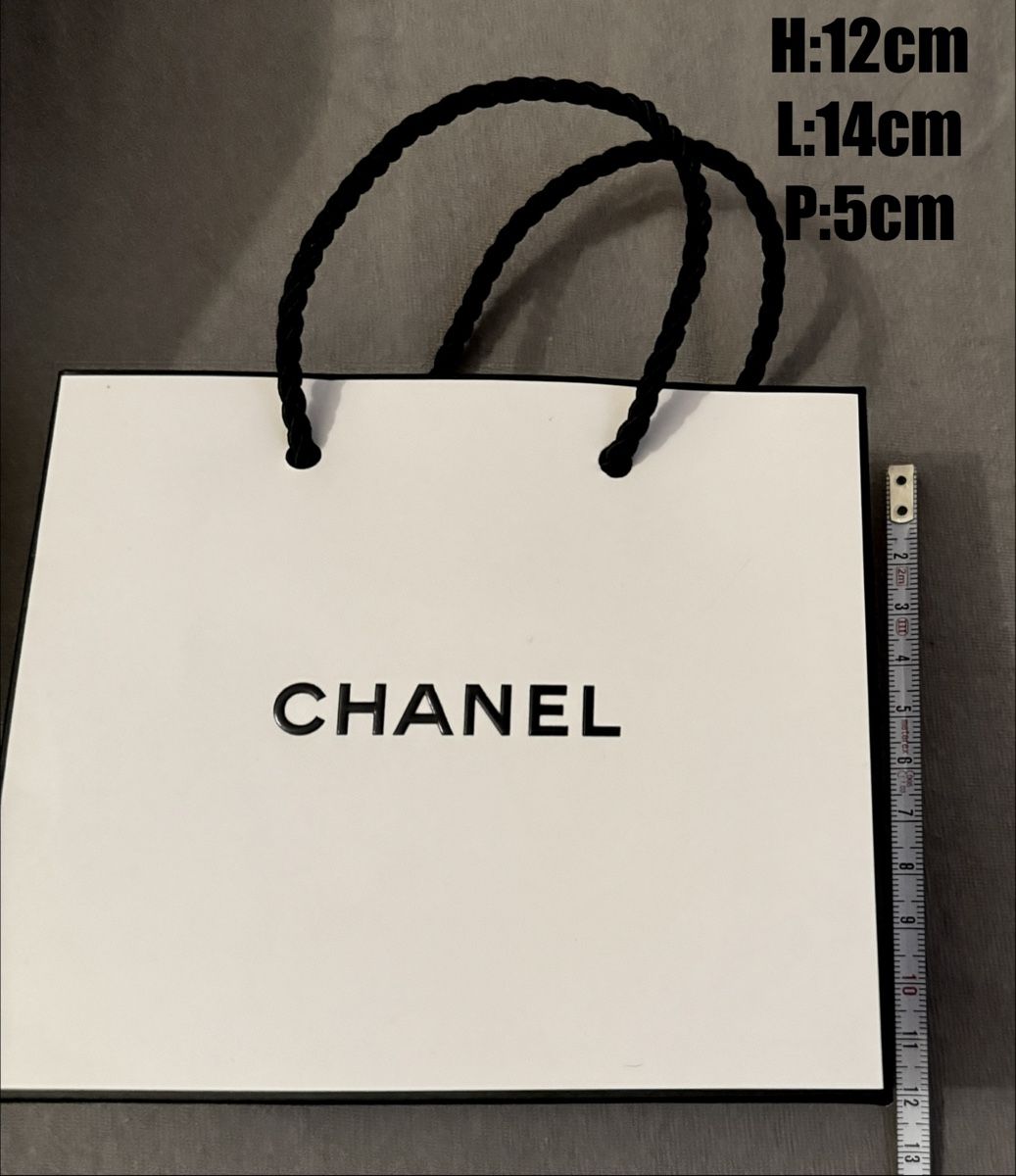 Chanel Borse: Petit sac Chanel blanc en papier – Nuovo (secondo la descrizione) da Thônex venduto da baladin_2008 3