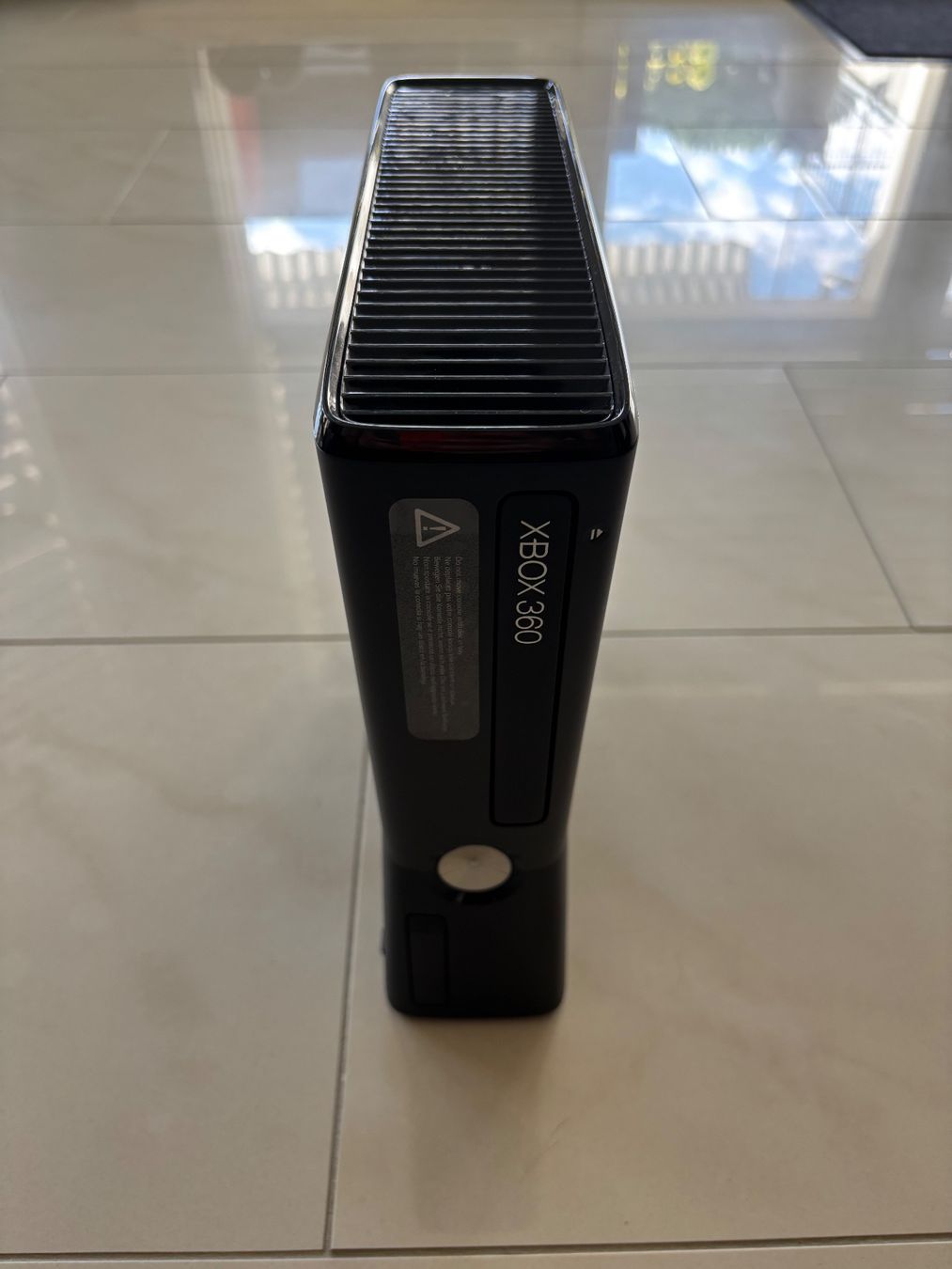Microsoft Consoles: Xbox 360 slim Bundle! Console, Games, Controllers – D'occasion à Belfaux par vik_c6z2 9