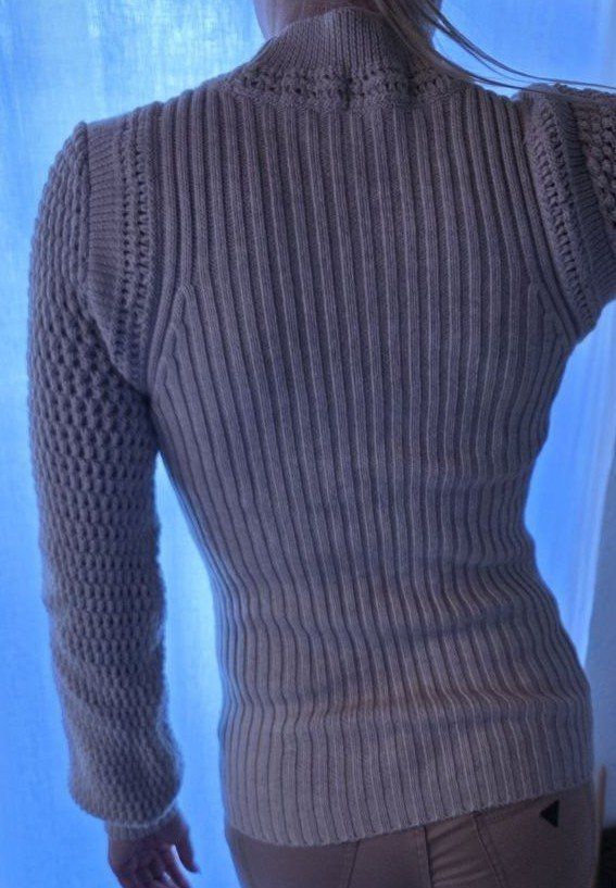 Chloé Pullover & Sweatshirts: Chloe Damenpullover beige mit Strickmuster – Gebraucht aus Oberterzen von MarktJR 1