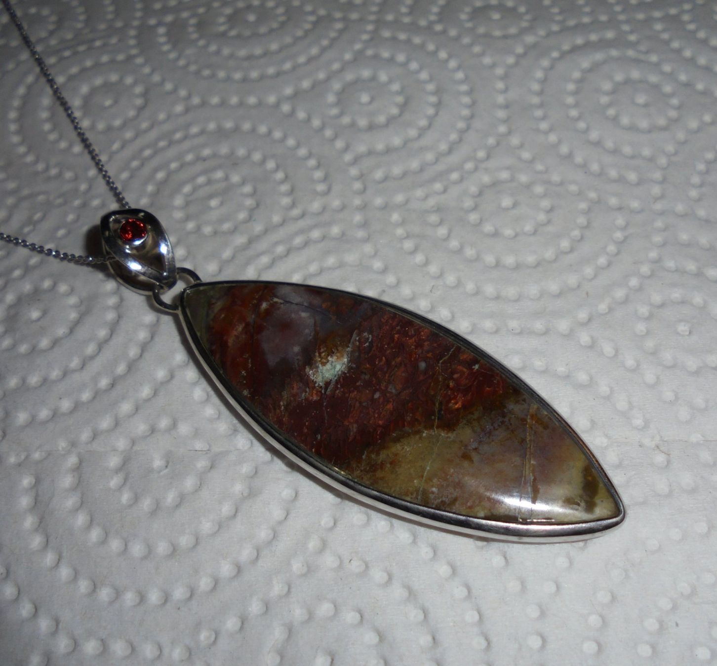 Anhänger: Echtschmuck: Holzopal-Silberanhänger – Neu (gemäss Beschreibung) aus Zuchwil von maumauchi
