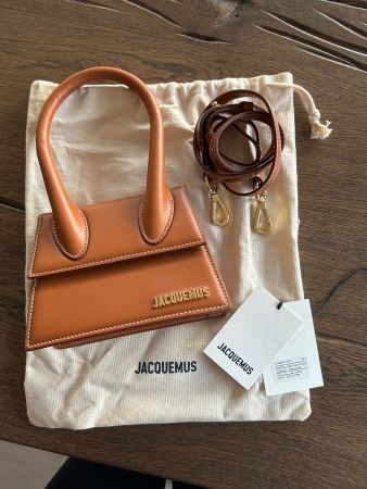 Jacquemus - The medium Chiquito