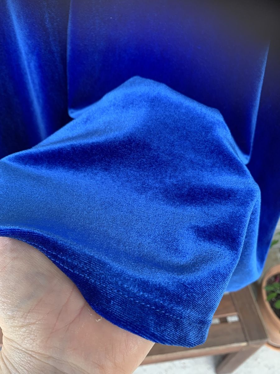Kleider: Samtkleid Blau, Gr.M – Gebraucht aus Uster von Flummi 4