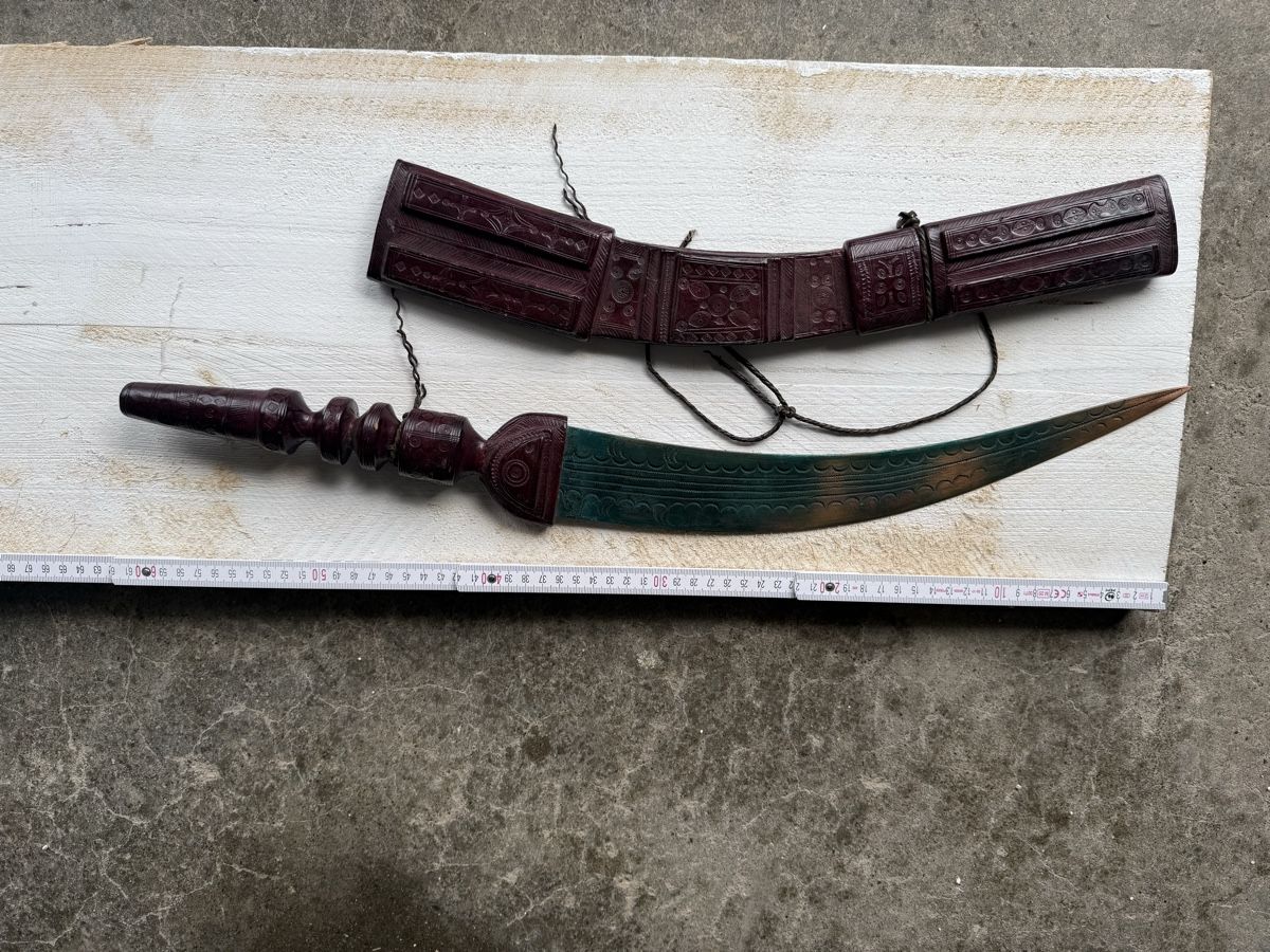 Altre raccolte & rarità: Antiker Dolch mit Scheide, Holz, Handarbeit, Dekoration – Usato da Wallbach venduto da Dodgesven