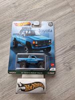 HW Premium Car Cultur Toyota 2021 87 Toyota Pickup Truck 2/5