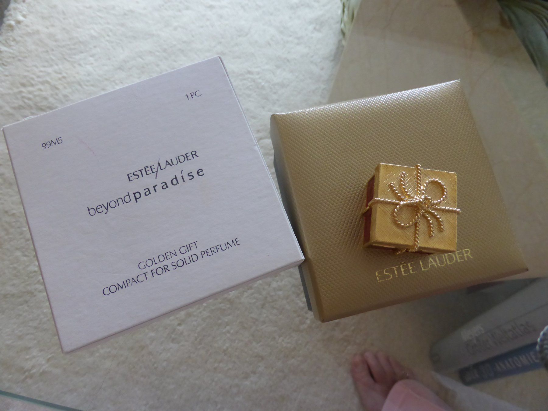 Estée Lauder Profumi & Eau de Toilette: RAR - ESTEE LAUDER SOLID PARFUM - DOSE - GESCHENK 2005 – Usato da Reinach AG venduto da pussi100 1