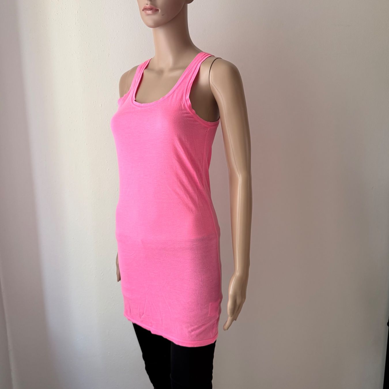 Top: langes JOSEPH Tanktop 🩷 – Usato da zürich venduto da vintage12 2