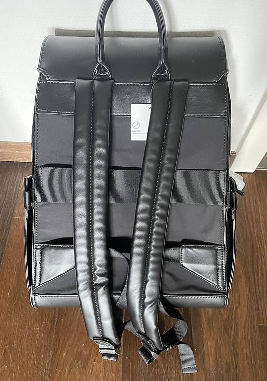 Zaini: Rucksack Laptop Zara Neu – Usato da Zürich venduto da bei_7cvn 1