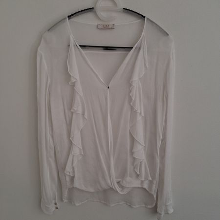 Ego Soniande Nisco White Blouss Elegant