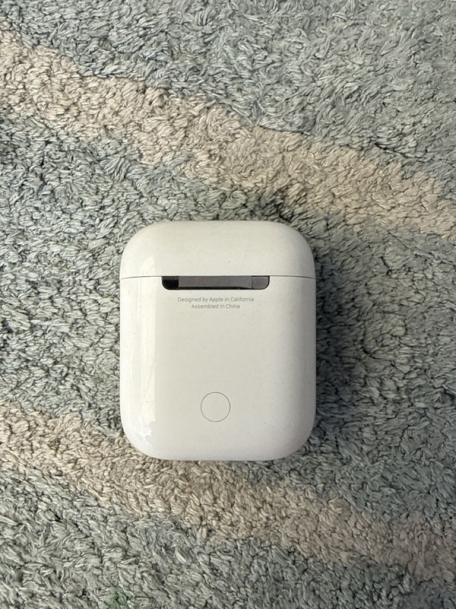 Apple Cuffie: AirPods 2G – Usato da Genève venduto da ono_f8gl 1