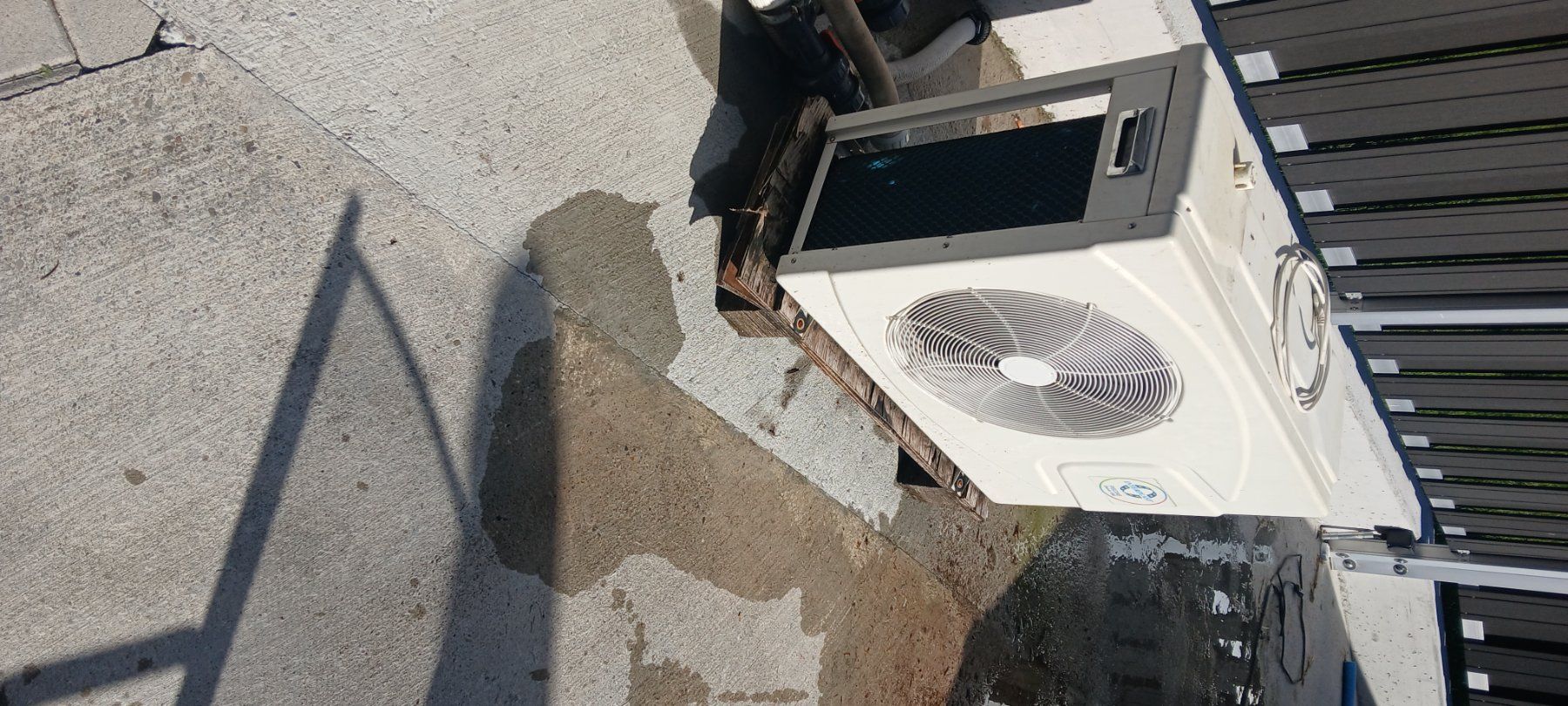 Radiatori: Poolheizung mit Pumpe und Sandfilter – Usato da Rikon im Tösstal venduto da A.Bieri 5