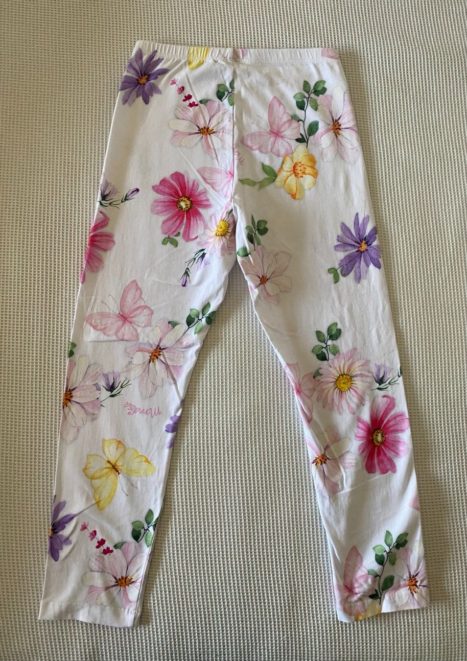 Monnalisa Calze & Collant: Leggings von Monnalisa – Nuovo (secondo la descrizione) da Winterthur venduto da Libra7 1