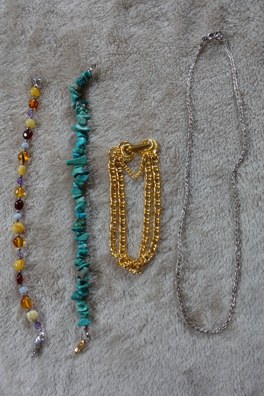 Autres bijoux: 1 schönes 32 teiliges Modeschmuck Set – D'occasion à rorschach par Babsi64 9