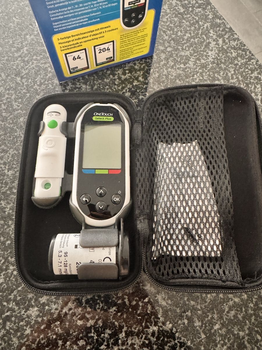 Misurare: OneTouch Select Plus Blutzuckermessgerät – Usato da Galgenen venduto da syl_7y9c 1
