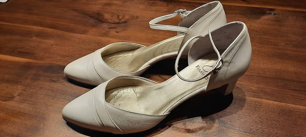 Scarpe da donna: Hochzeitsschuh – Usato da Oberkirch LU venduto da celezi 1