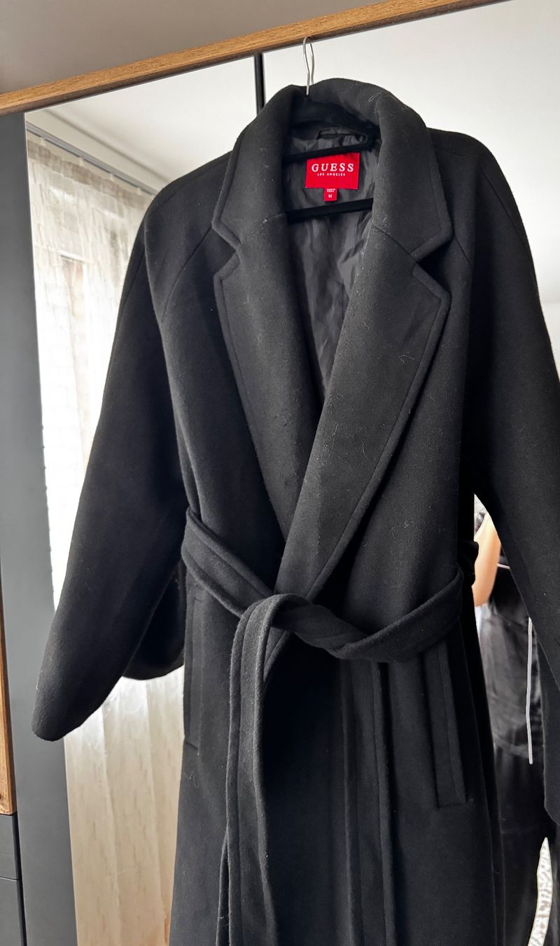 Guess Cappotti: Guess Mantel – Usato da Weite venduto da Quarantino 2