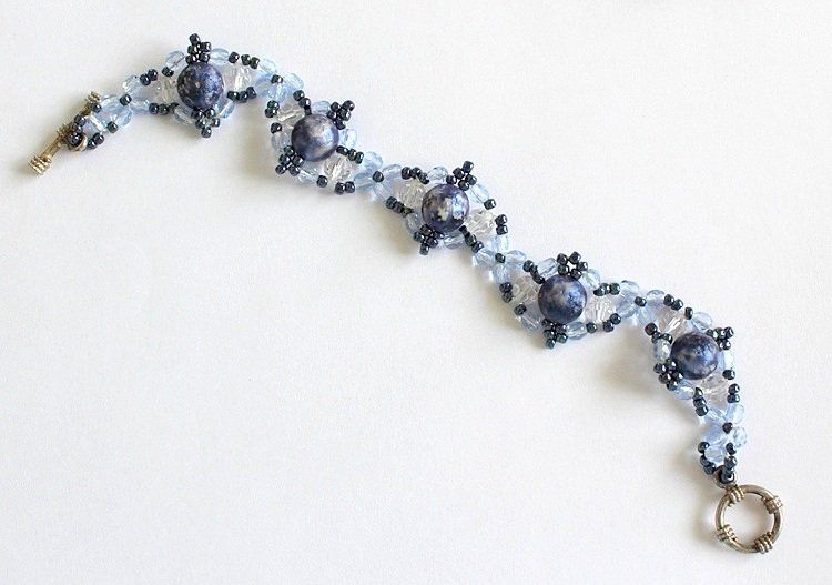 Armbänder & -reifen: Armband blau – Gebraucht aus Schlatt TG von annesbuecher