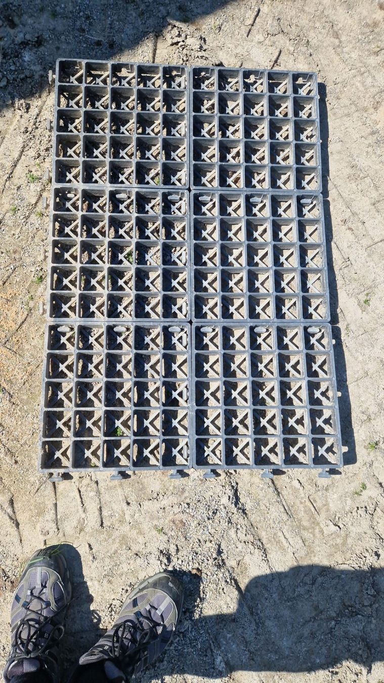 Ecoraster Rivestimenti per pavimenti: Ecoraster 30mm – Usato da Diegten venduto da Almo2 2