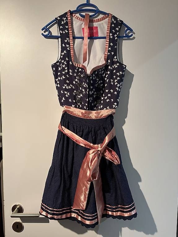 Krüger Vestiti: Krüger Dirndl Gr.34 inkl Bluse – Usato da Brittnau venduto da sve_77t9 1