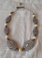 Collana etnica con perle di legno - Stile unico