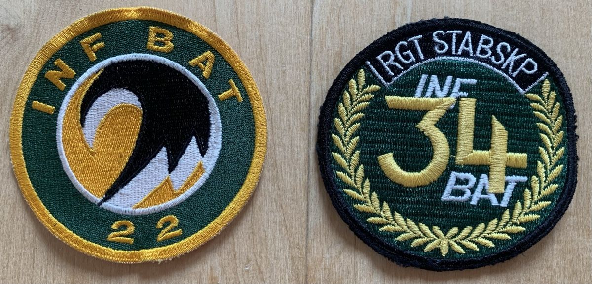 Armée suisse Plaquettes & Badges: 2 Badges Infanterie – D'occasion à Goldingen par Bergler012