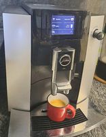 Jura Kaffeemaschine E6 in Top zustand