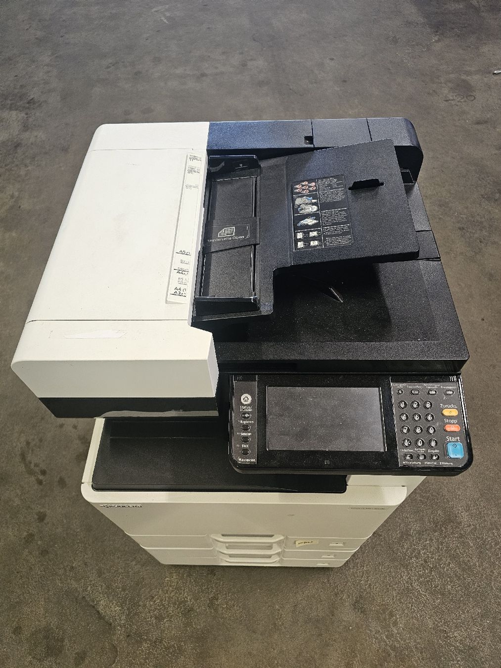 Kyocera Imprimantes: Drucker Kyocera ECOSYS M8130cidn  – D'occasion à Freimettigen par MikeT96