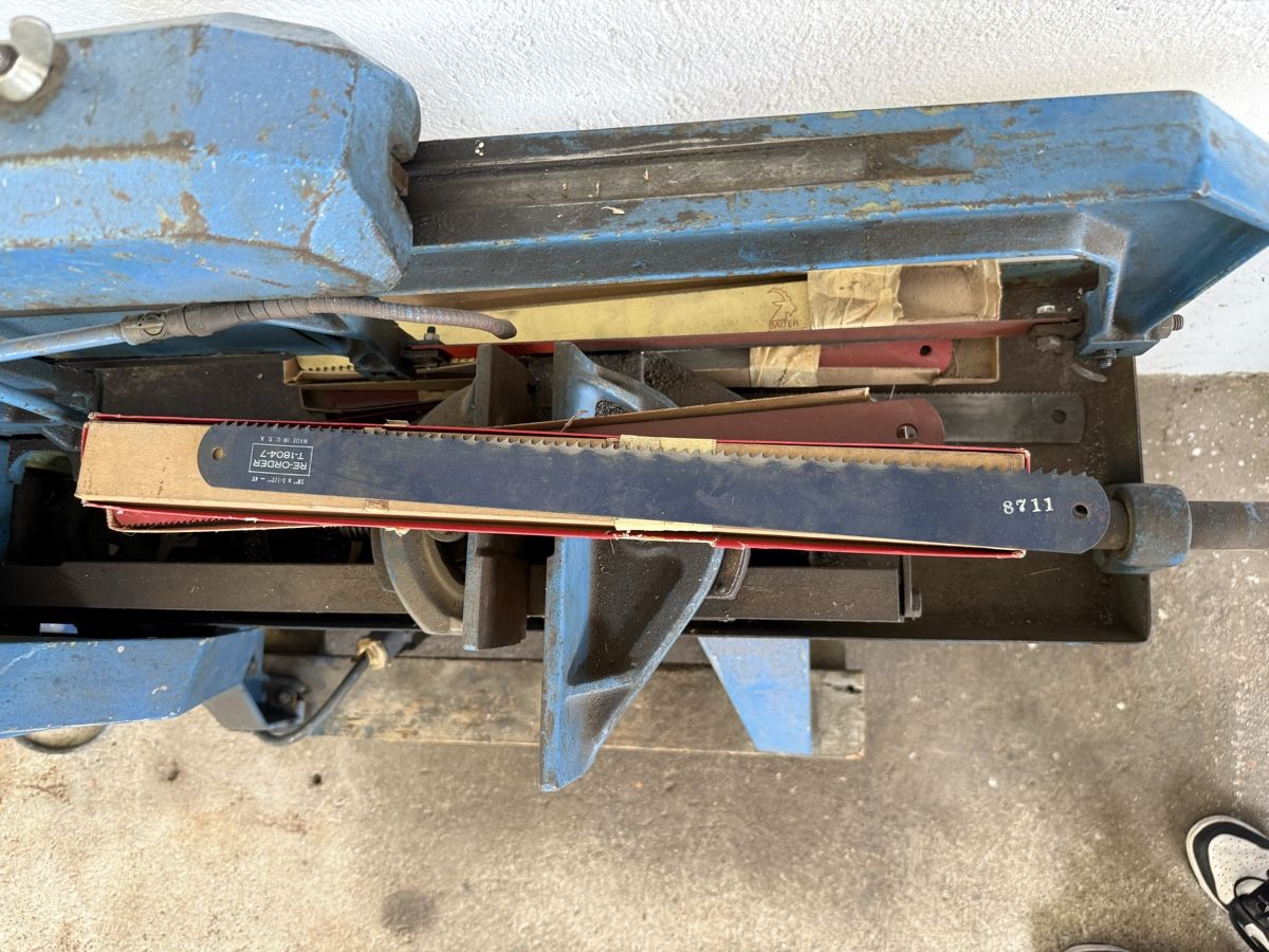 Tutte le macchine: KLEAGER Metall-Bügelsäge – Usato da Dachsen venduto da Lor_sch 2
