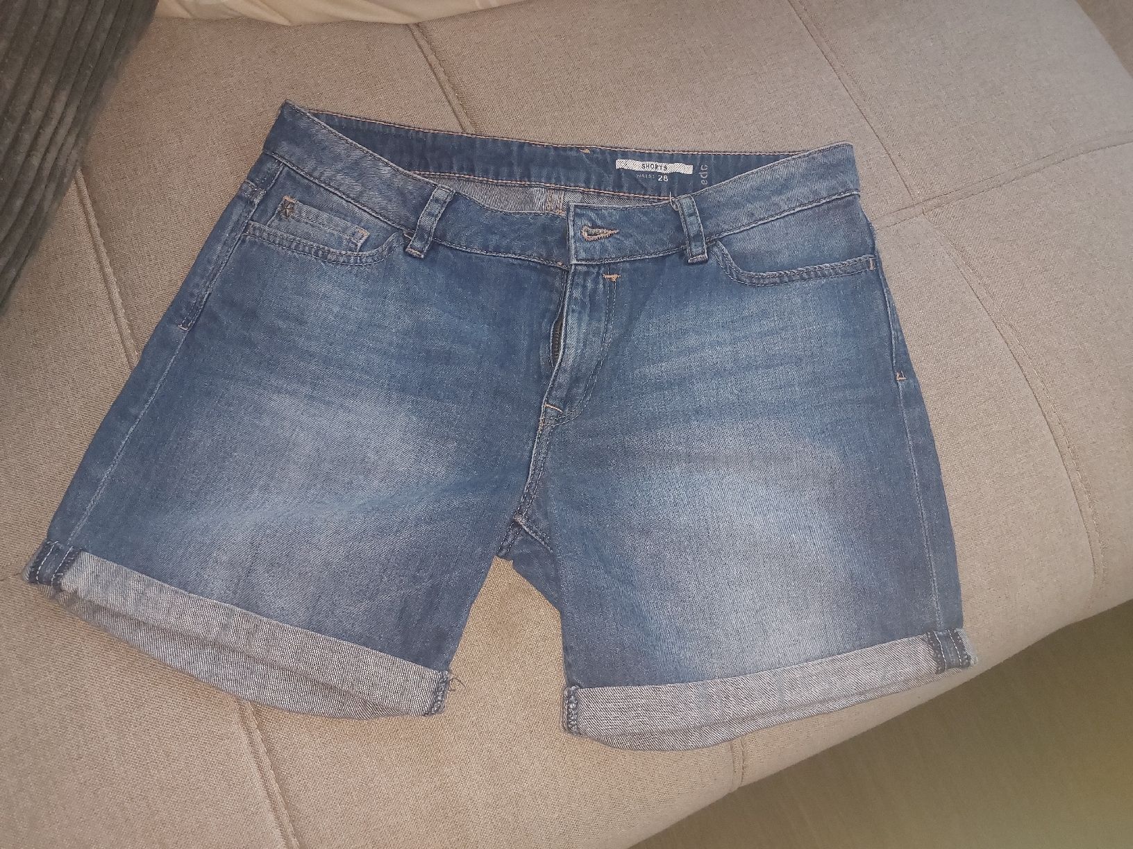 Jeans: Jeans Shorts / kurze Hosen gr. M – Usato da Hilterfingen venduto da Audimat