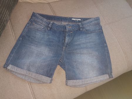 Jeans Shorts / kurze Hosen gr. M