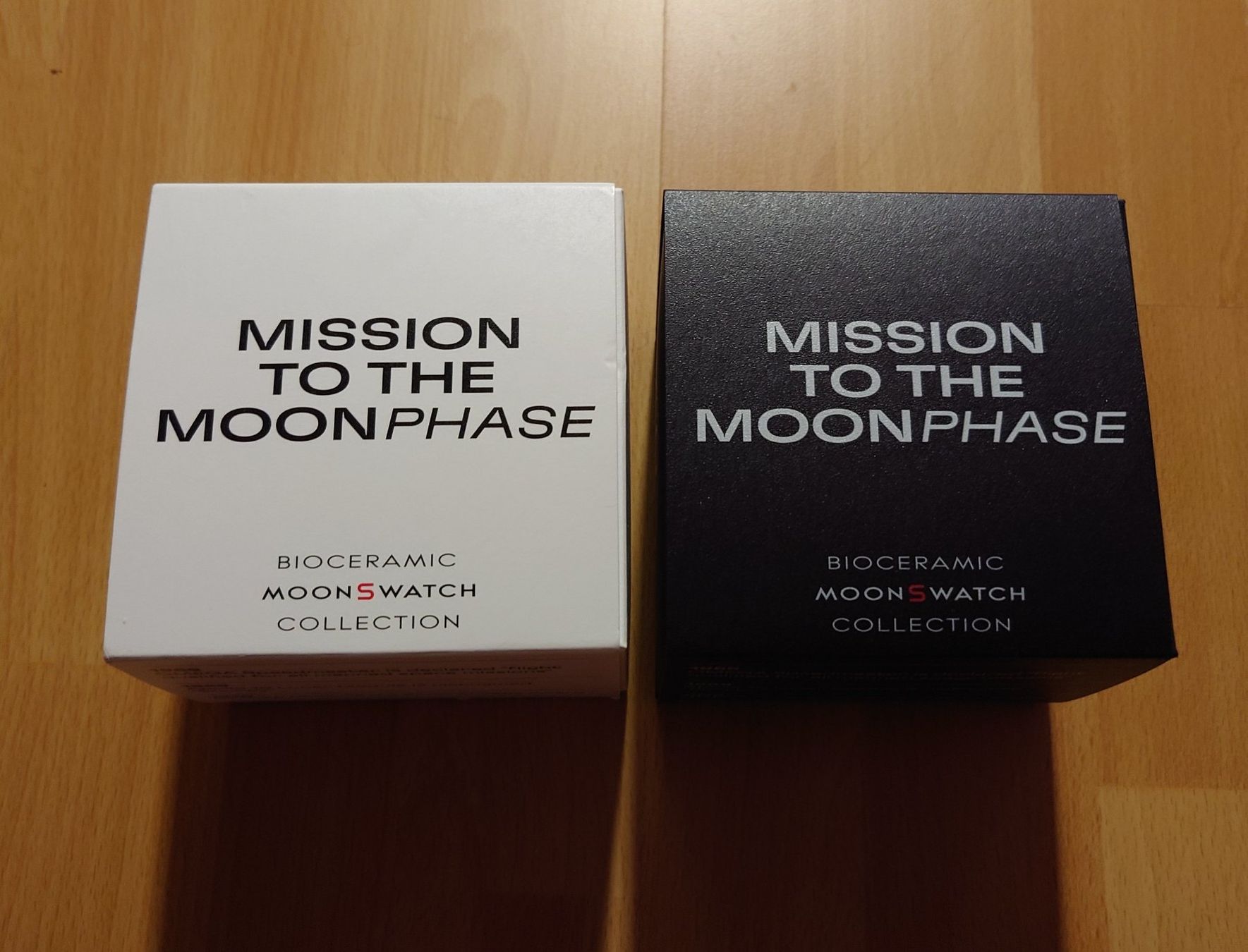 Swatch Orologi: 2X Omega&Swatch Moonswatch Moonphase Snoopy, Black&White – Nuovo e nell'imballaggio originale da Hombrechtikon venduto da Dannii0