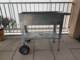 Hochbeet Metall mit Untergestell und Rollen gebraucht