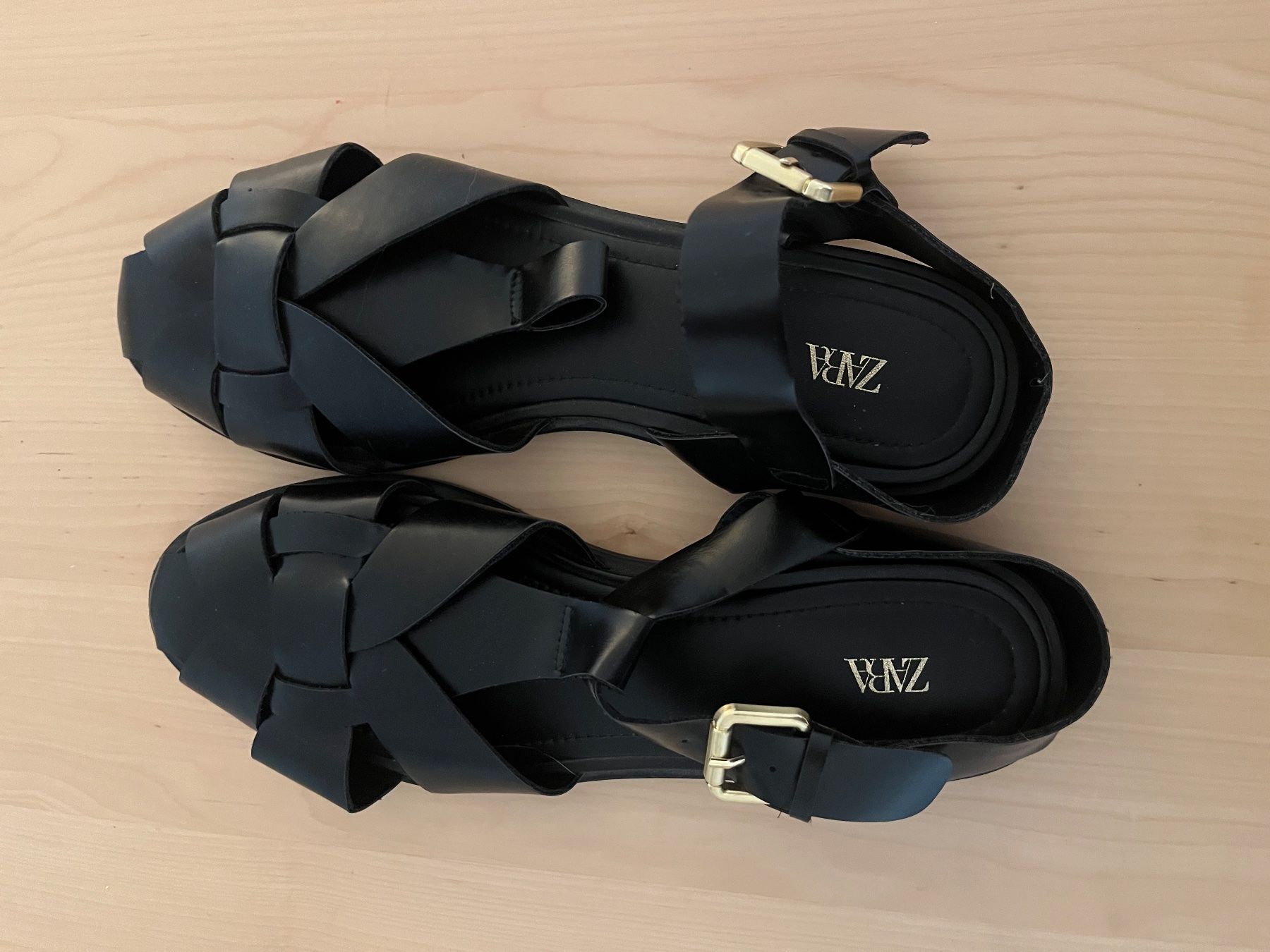 Zara Scarpe da uomo: Zara Sandalen Gr. 40 ab 1.-!!!! – Nuovo (secondo la descrizione) da Olten venduto da alex.wardl 1