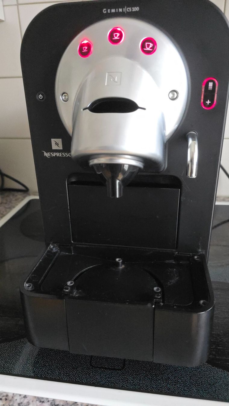 Nespresso Macchine per caffè & Macchine per espresso: Nespresso Gemini CS100 – Usato da Wallisellen venduto da theblacksheep 6