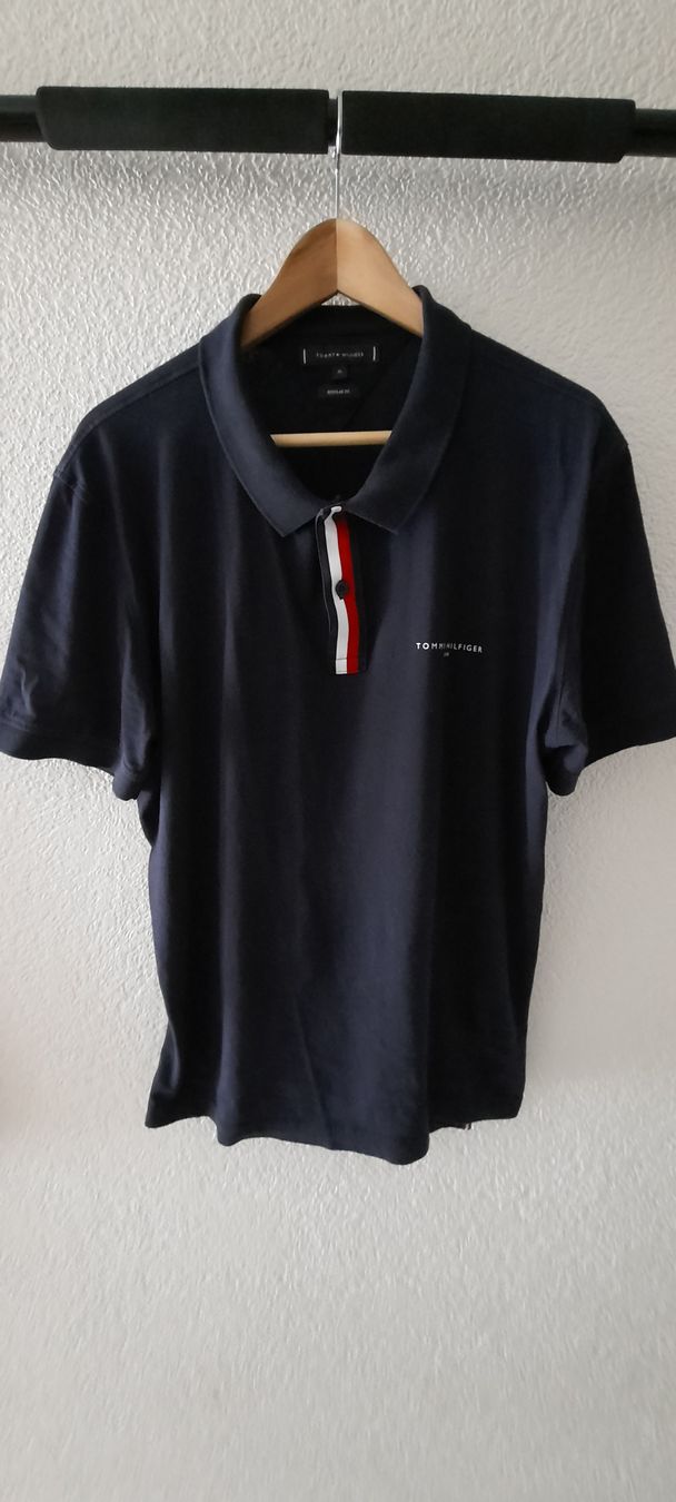 Magliette Polo: Polo Tommy Hilfiger Taille XL Regular Fit neuf / Neu – Nuovo (secondo la descrizione) da La Chaux-De-Fonds venduto da titi117suisse