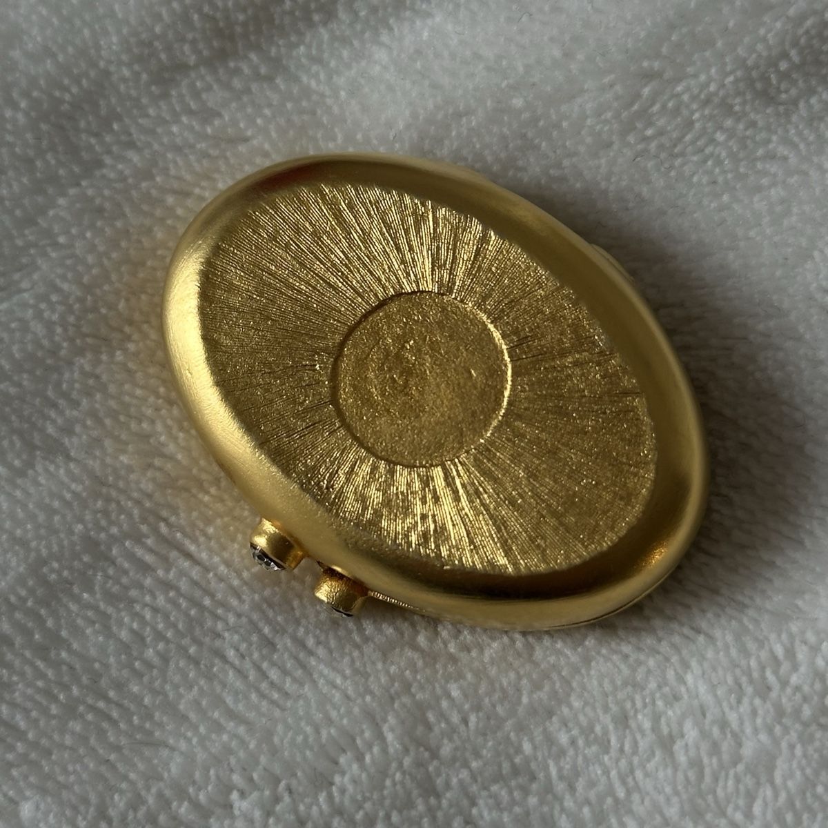 Estée Lauder Maquillage: Vintage Estée Lauder Compact Poudrier – D'occasion à Givisiez par dor_xb9k 1