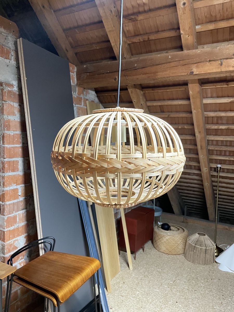 Lustres & lampes de plafonds: Hängeleuchte aus Rattan – D'occasion à Riedtwil par MichaelSeiz