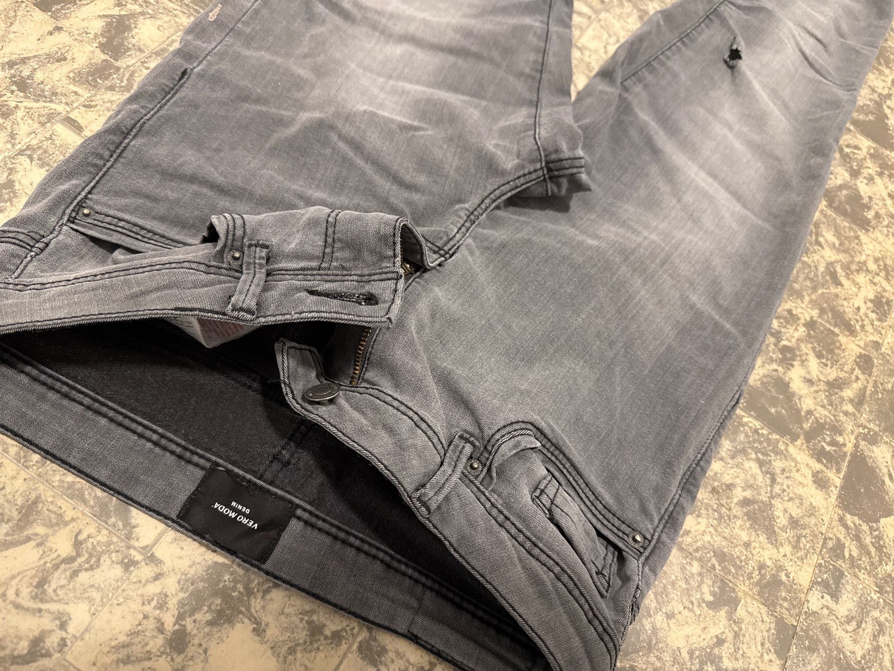Vero Moda Jeans: ONLY Damen Jeans  ca.M – Usato da Amriswil venduto da used2use 1