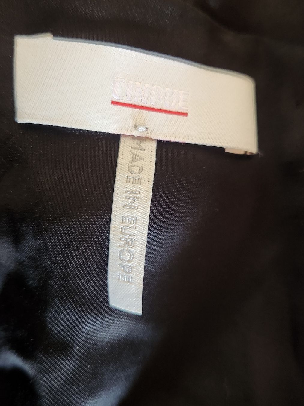 Cinque Vestiti: Robe noire CINQUE  viscose taille 42 chic et élégante. – Usato da Niedergösgen venduto da Eva2410 7