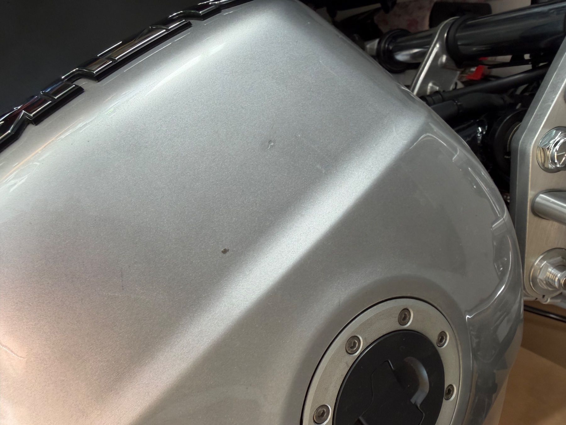 Suzuki Strasse: Suzuki GSX 1400   – Gebraucht aus Dietikon von dia_kp6t 8